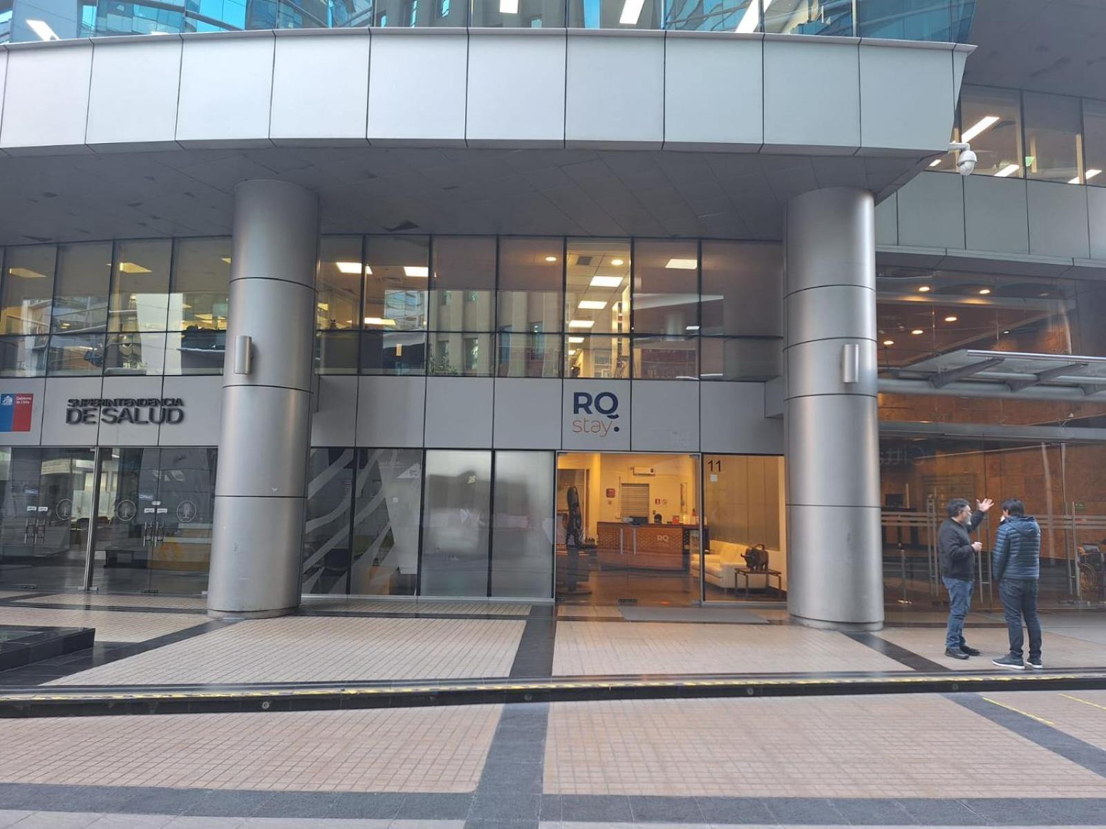Rq Santiago — Photos 1